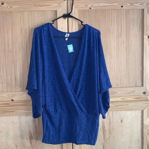 Maurice’s NWT blue kimono wrap style pullover shirt size L